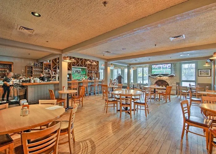 Сasa de vacaciones Retreat: Shopping, Owners Club & Skiing!