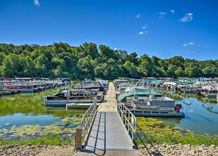 Retreat: Shopping, Owners Club & Skiing! Galena